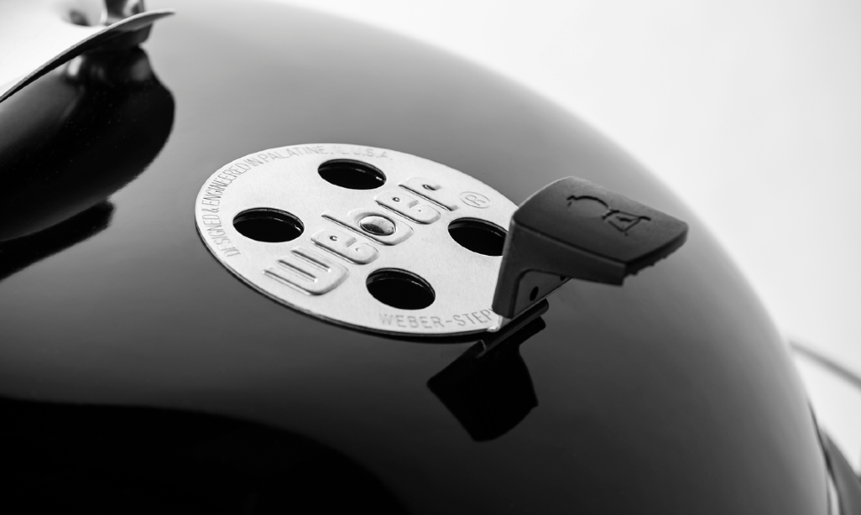 Угольный гриль Weber Master-Touch GBS E-5750, чёрный в Нижнем Новгороде в Нижнем Новгороде